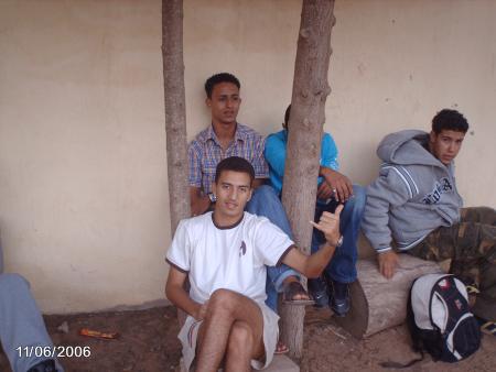 AVEC DES AMIS D'ECOLE ...